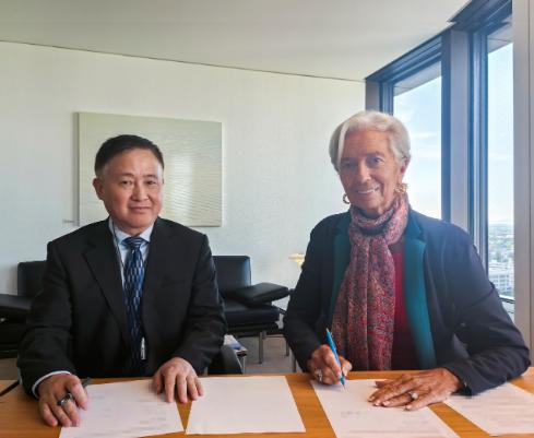 整整5400亿！ 中国一口气在欧洲签下三项大单，欧洲3500亿，瑞士1500
