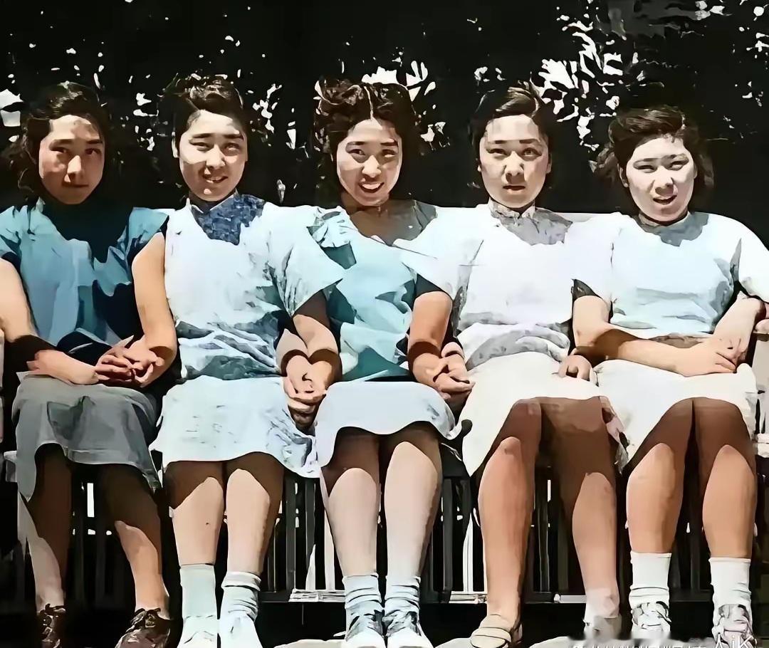 王铎：我只认识中间这位：王光美