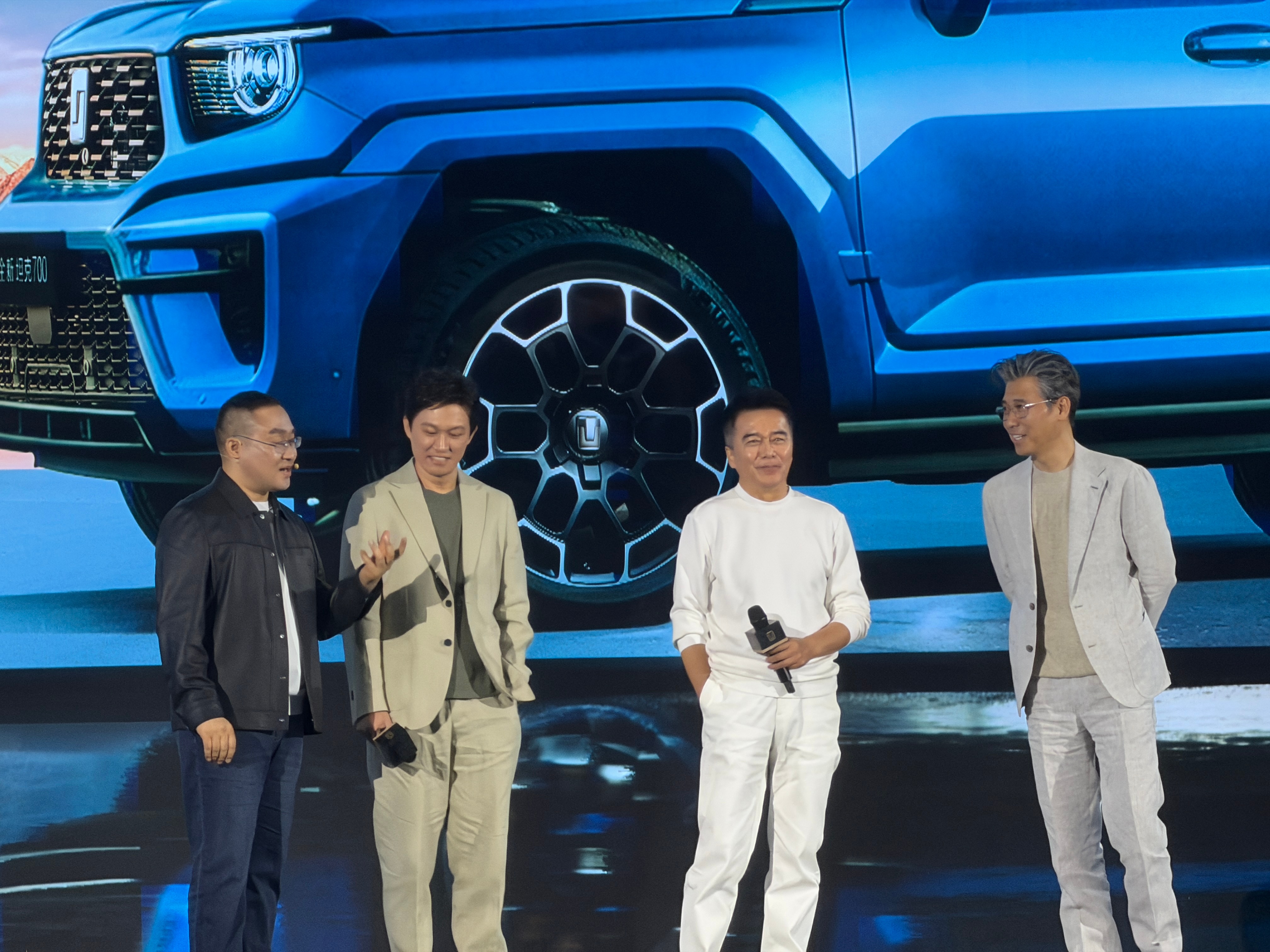 坦克发布会惊现三个叔圈代表，祁厅长你是来找唐小虎了吗演员孙岩许亚军许亚军李乃文麒