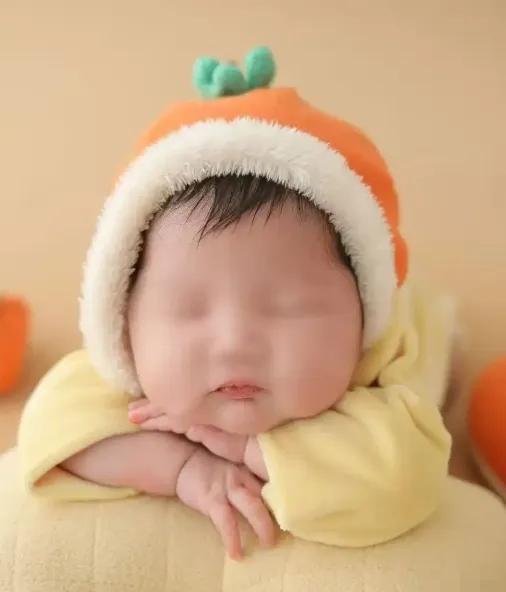 丧尽天良！近日，浙江杭州，一女子生下女儿，花18800元请了月嫂，孩子刚满23