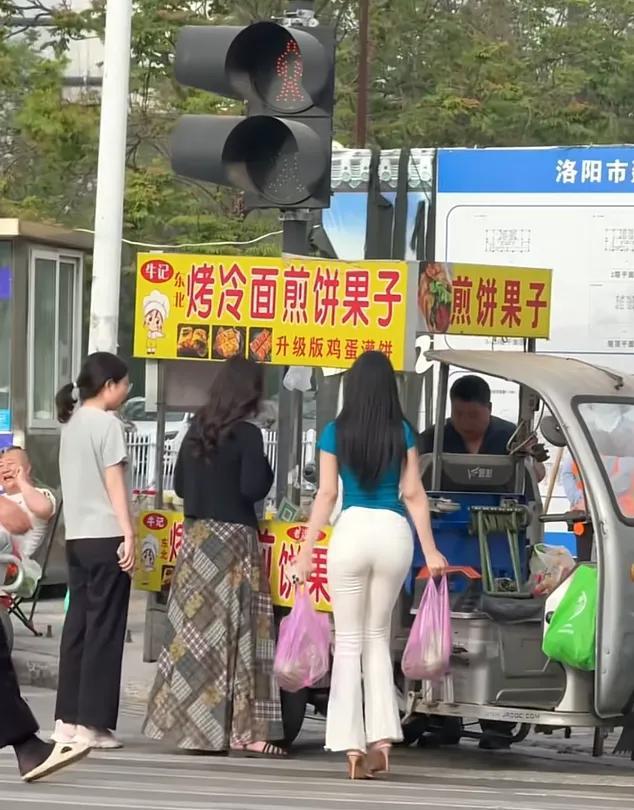 是不是胖的人都喜欢吃路边摊？