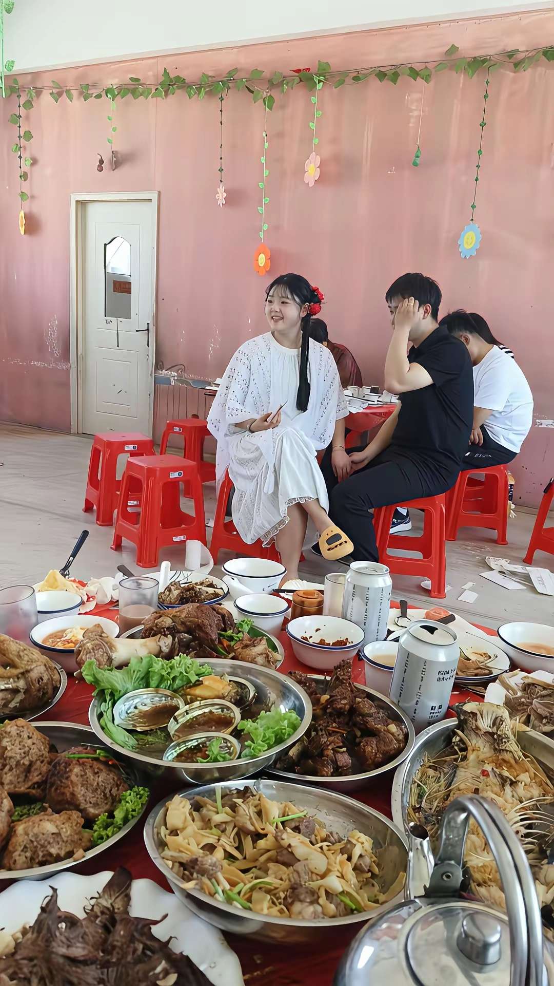 大外甥今天订婚了。媳妇美美哒