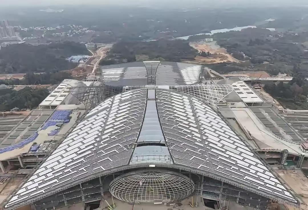 狂砸90个亿，成都一出手就是大手笔！新建的这个大家伙就是仅次于广州站的四川天府