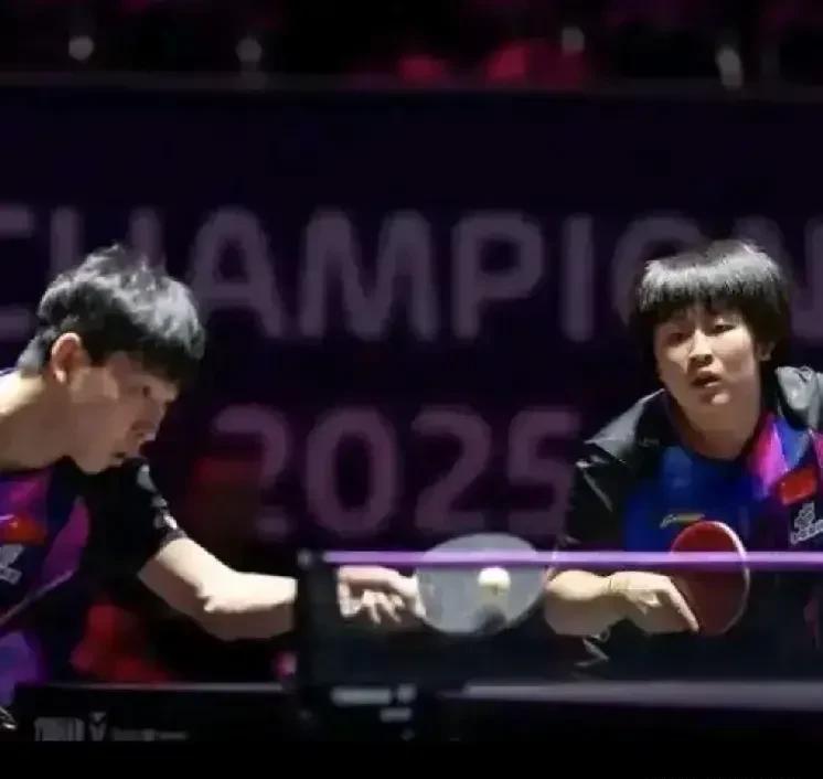 逆转夺冠！李和宸/覃予萱在罗马尼亚世青赛混双决赛上演惊心动魄的逆转好戏，从首局