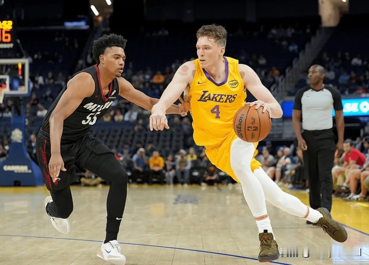 今日NBA夏季联赛，湖人对阵热火的比赛已结束，湖人103-83战胜热火。全场