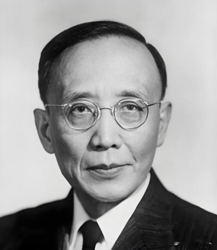 1978年，郭沫若因病去世不久，他妻子于立群突然自缢身亡。原来，她在整理丈夫遗物