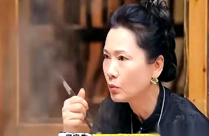 一口山珍海味刚下肚，吃得正香，旁边人告诉你，你刚刚吞下去的，是你这辈子最怕的东西