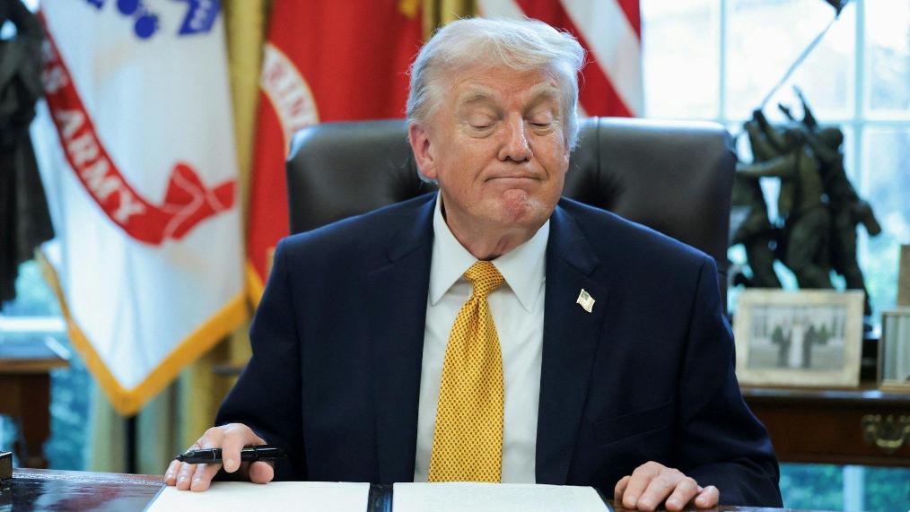 美国开始慌啦！美国把对中国的关税从145%降下来了，结果却发现中国客户没了，根本