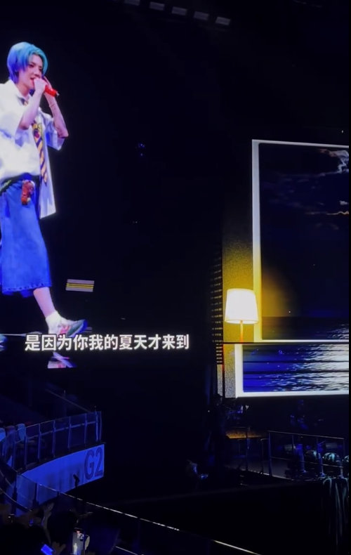 鹿晗讲冷笑话鹿晗白衬衫牛仔七分裤男高感鹿晗讲冷笑话，白衬衫牛仔七分裤男高感的