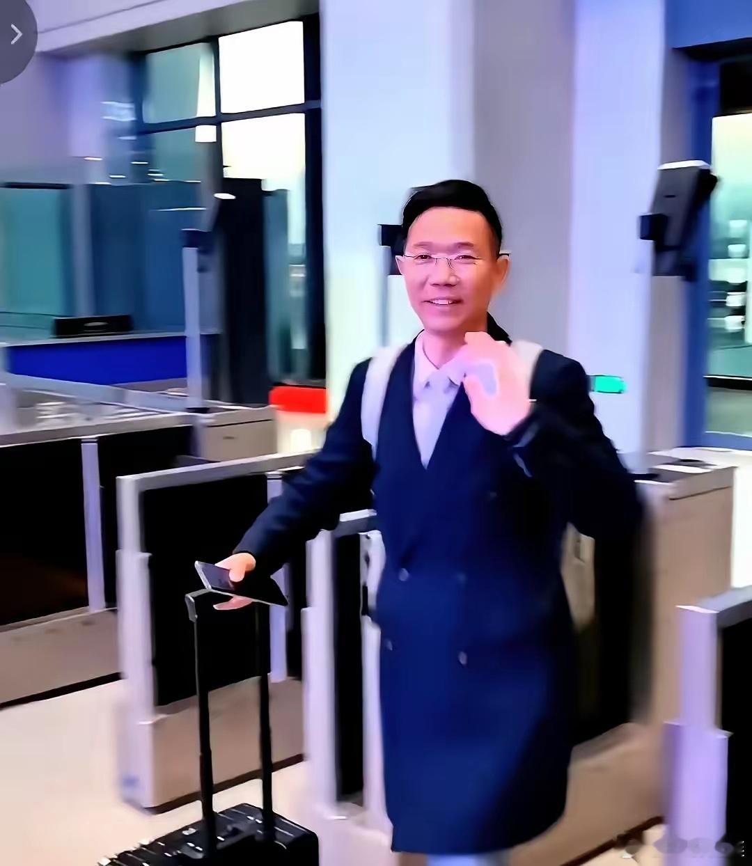 刚把人送上被告席，转头自己就要成被告了，就问你懵不懵？山西这事儿，我算是看明白了