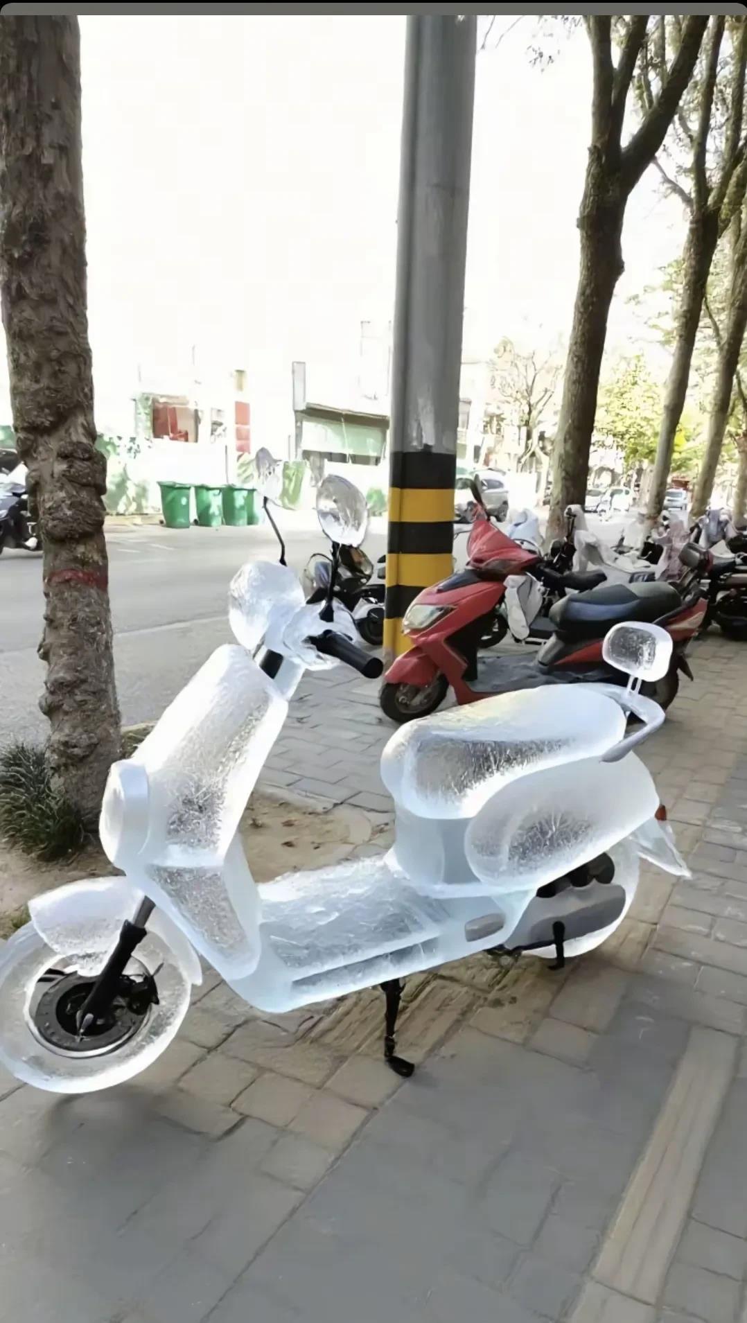 自从有了这辆车，妈妈再也不用担心我出门会中暑了