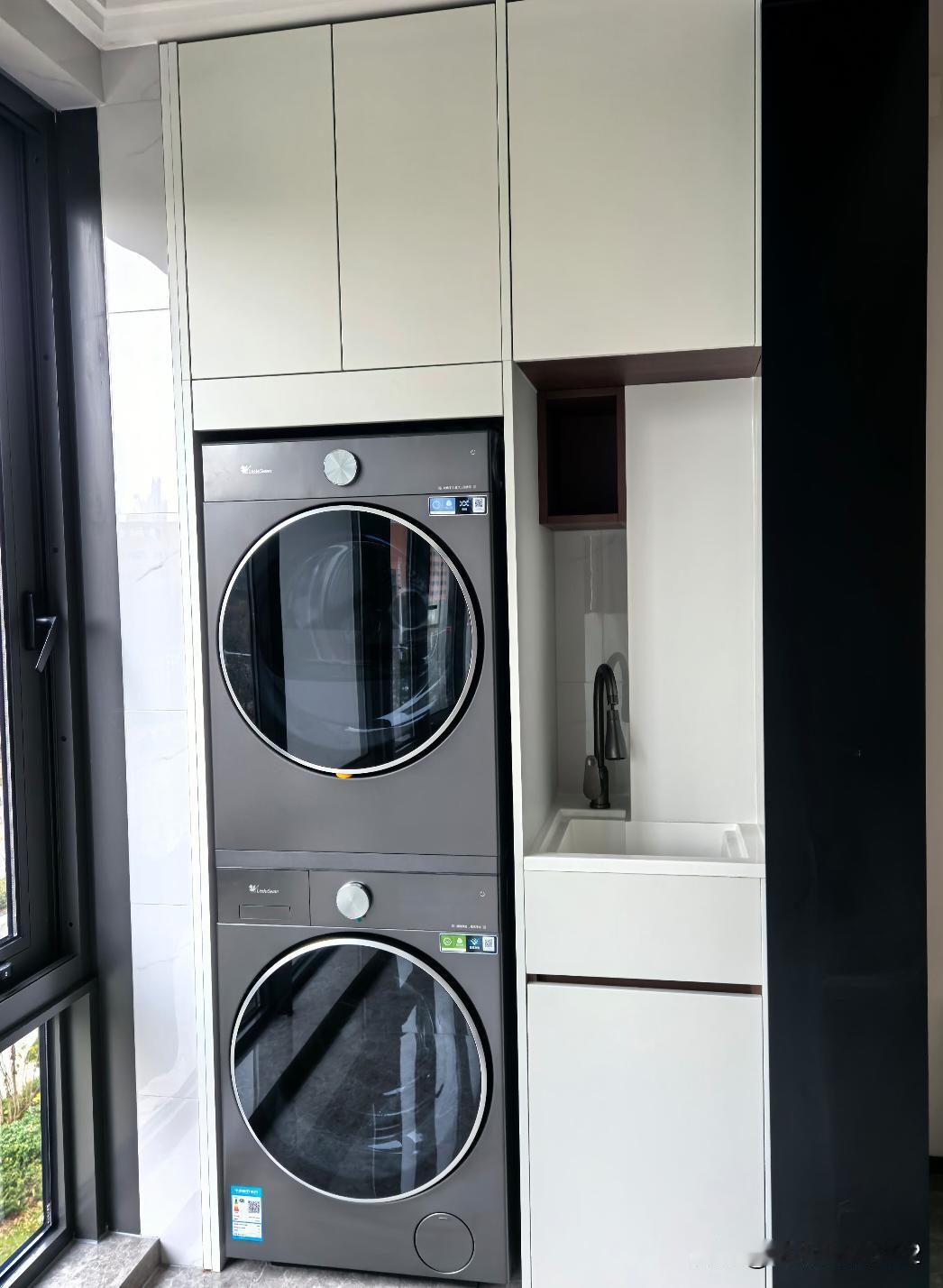 小天鹅洗烘套装~别被安装师傅坑！小天鹅洗烘套餐，师傅上门安装，测量一番说插座开