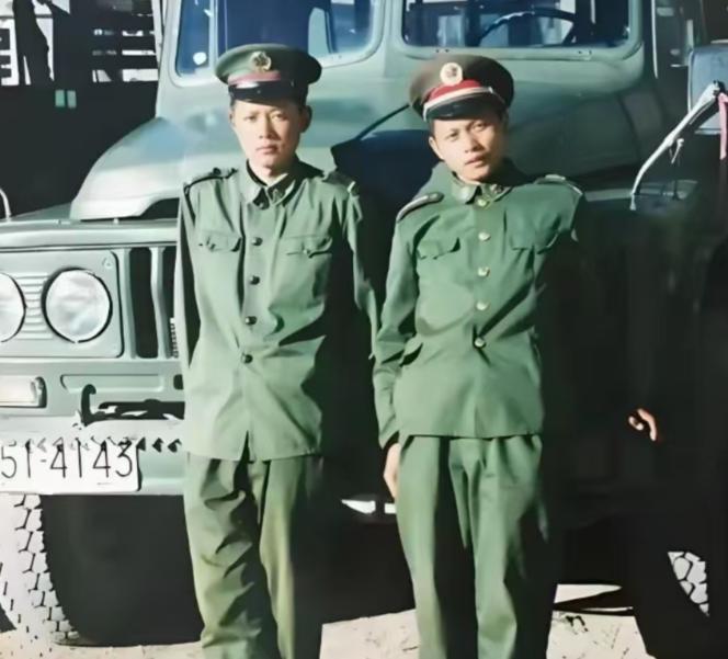 四川一军人退伍后开大车，1994年跑车时救下一对跳河的母女，带到自己家中暂时安顿