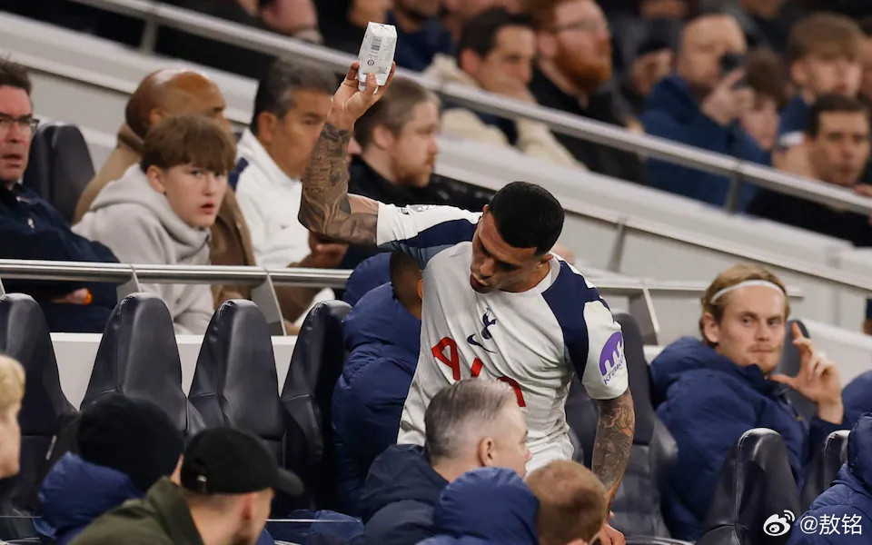 热刺如果热刺降级，今夏势必甩卖球星，踢英冠用不着9亿豪阵。如果你是英超其他队的