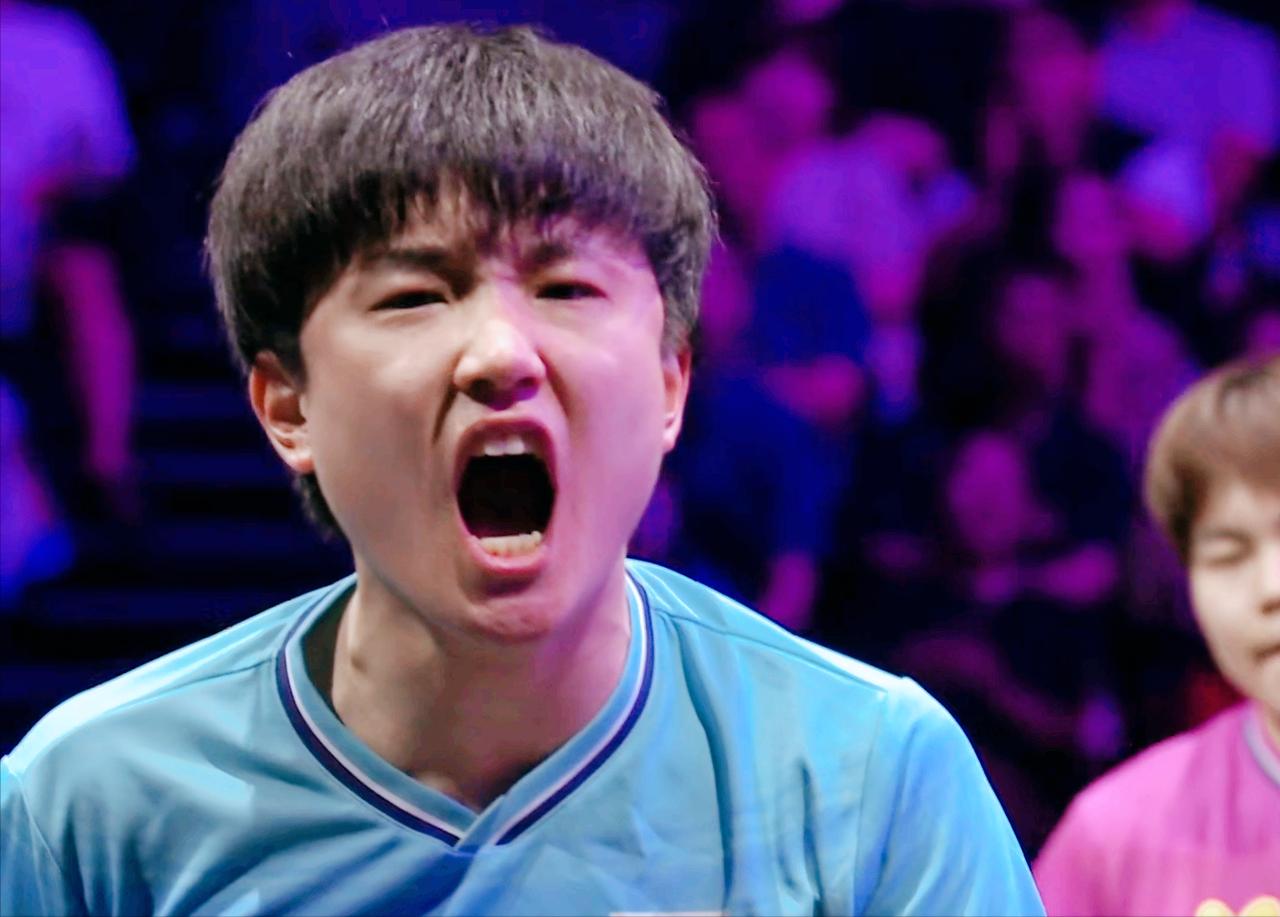 松岛辉空怎么回事？感觉不想和张本智和打了！他这表情仿佛说：快点结束比赛吧，受不