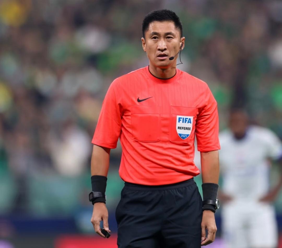 足协要不提前开始找外籍裁判吧！中超联赛才刚刚进行了四轮，就出现了多次足以改变比赛