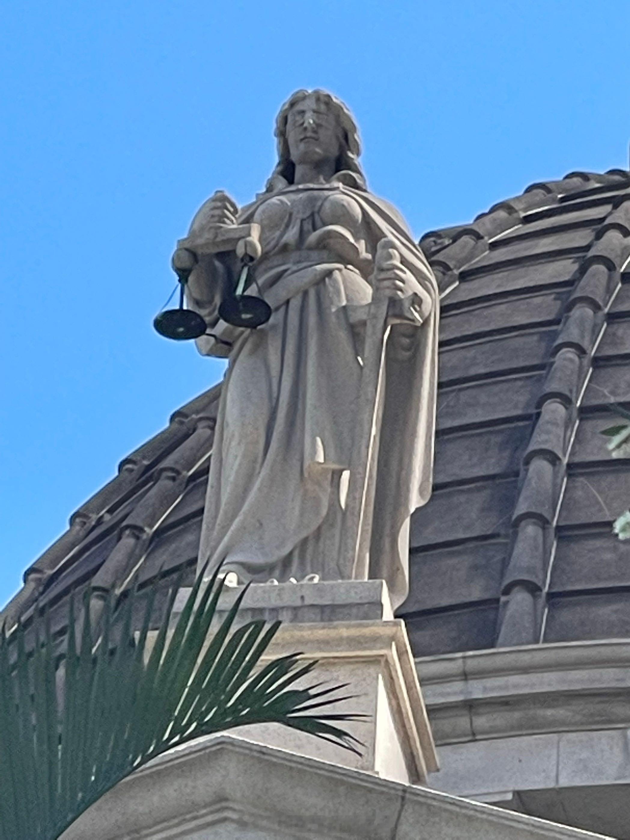 香港东区裁判法院香港反贪执法部门香港廉政公署香港刑法香港监狱「上市公司投資海外