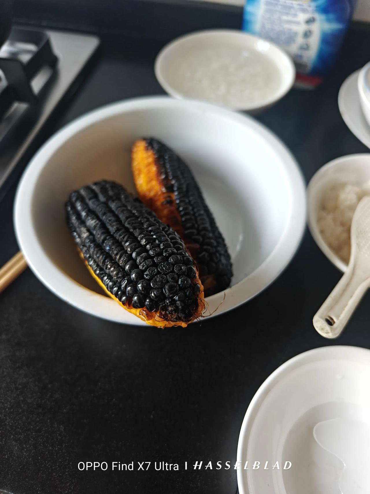 老爸之怒。五点半，我刚走到我妈家楼下，妹夫正从楼上走下来。哎呀？你怎么来