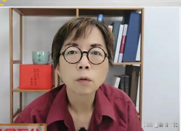 黄智贤这次在马英九和萧旭岑的纷争之中表现的也很神奇，似乎站在了马英九和金小刀的一