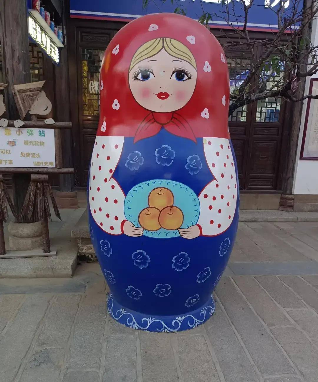 老头周五给儿媳打电话没人接，接通后甩了句“再不接就捶你”，本意是调侃，结果儿媳直