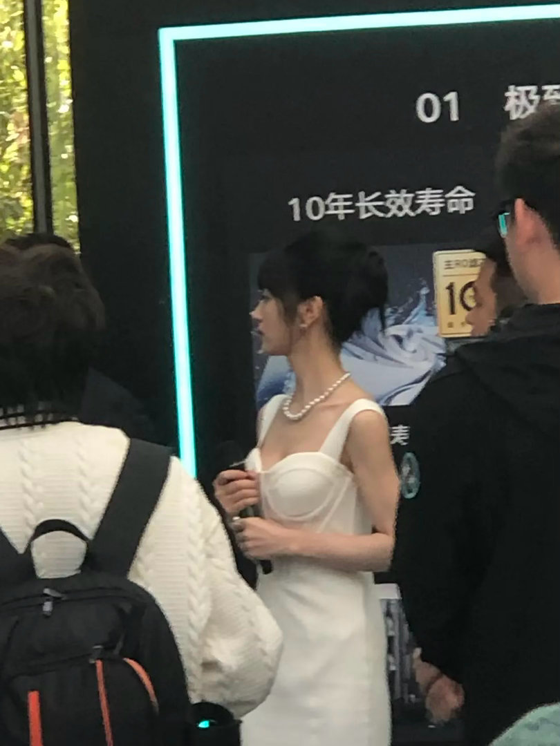 田曦薇没火之前都没人理