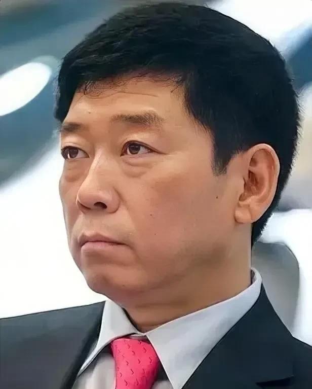 魏建军这次算是把窗户纸捅破了，坦克300那模样，至少十五年别指望有大动。这话搁