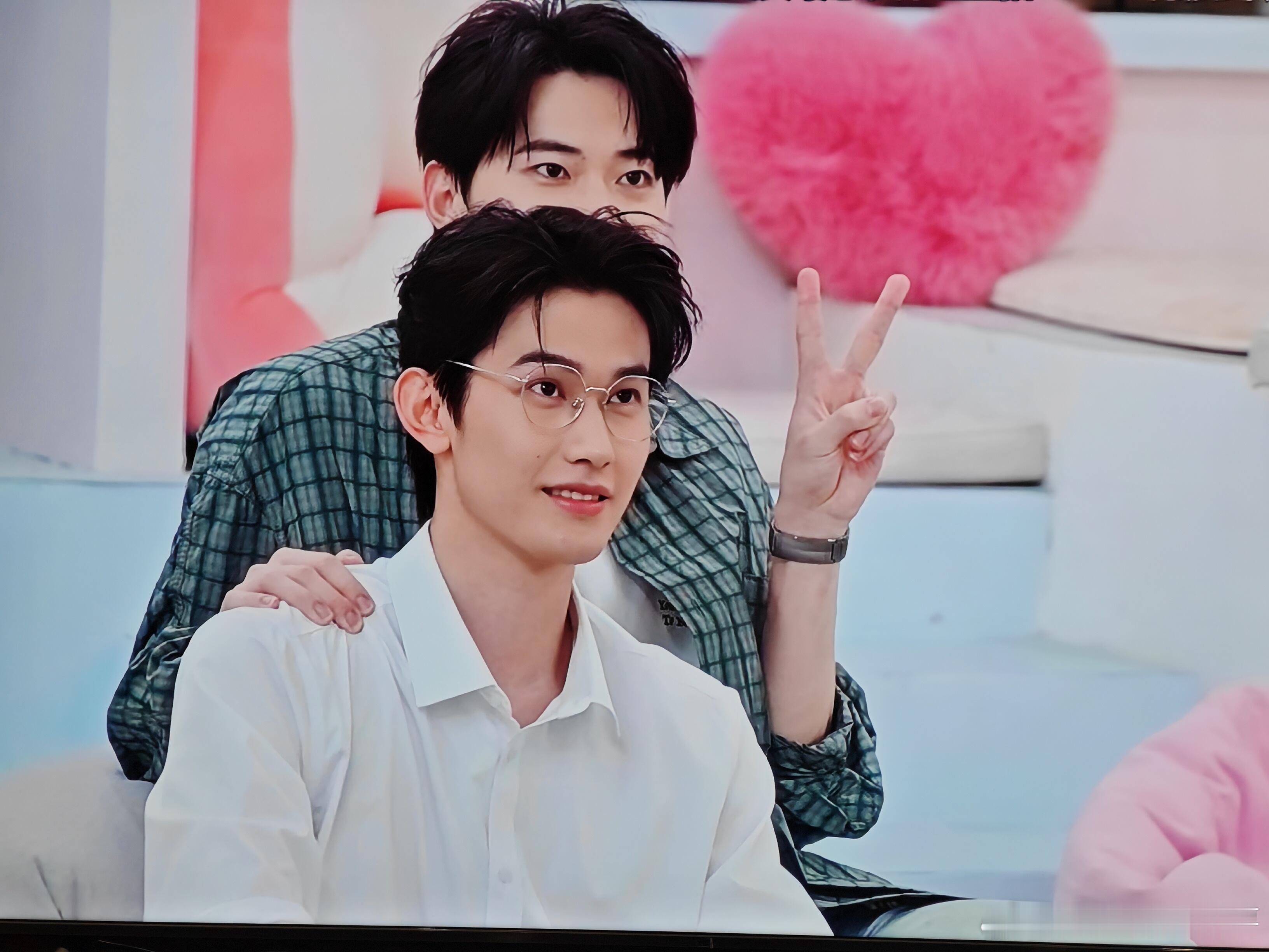 “hotnerd”方医生请尽快确定心意💝🍬加更和花絮果然是方医生的统治区哈