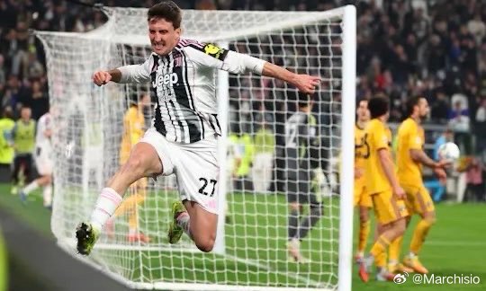 坎比亚索：“自从斯帕莱蒂到来之后，团队取得了非常大的进步。我非常欣赏这位恩情主教