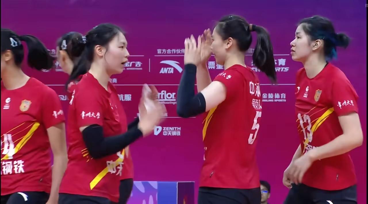 就算江苏女排拿了本赛季排超联赛冠军，周页彤进国家队还是有点勉强。排超联赛常规赛