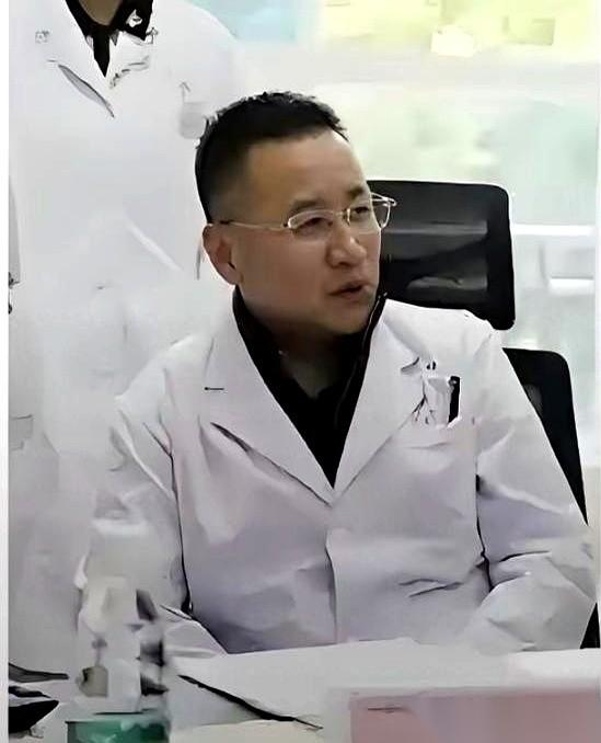 姐妹们，别再傻了。你以为找个成功的男人，是给自己找了个金饭碗？错，你那是给自