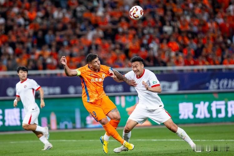 谁才是山东泰山队的大腿？自克雷桑加盟泰山队以来，已直接参与83粒进球（59