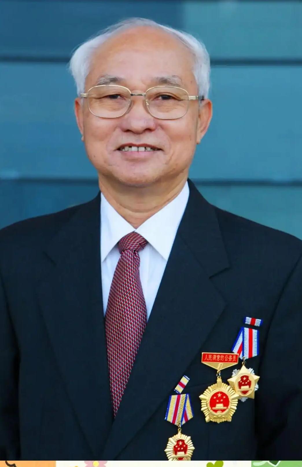 84岁“南粤神探”朱明健：从副厅长到基金会理事长，20年退休路续写公安传奇