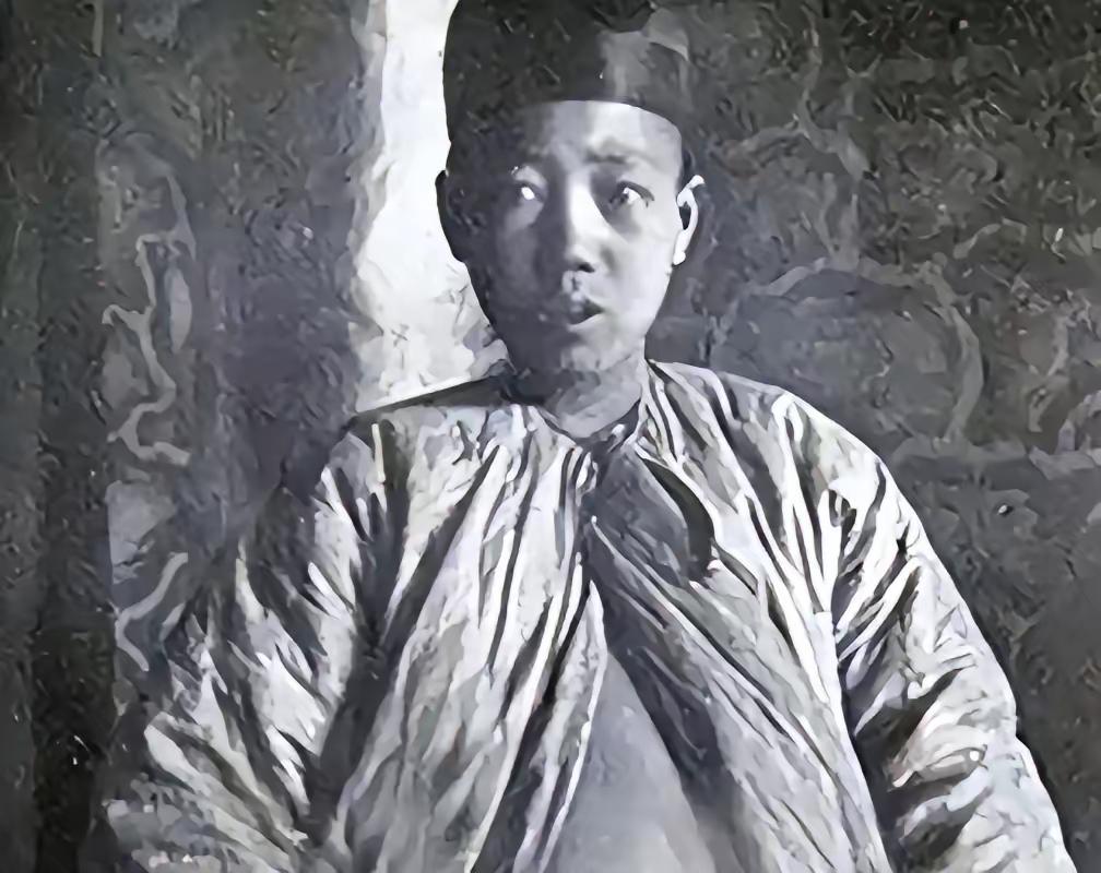 清朝太监回忆：妃子洗澡从不用手和避讳太监，十分侮辱人。中国最后一个太监孙耀庭回忆