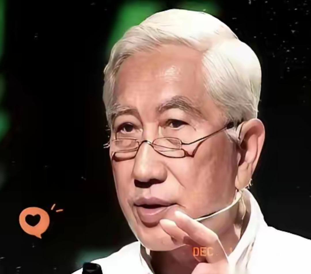 刷到一个清华教授的话，给我说愣了。他说，我们搞无人车、无人酒店，都挺好，但科技