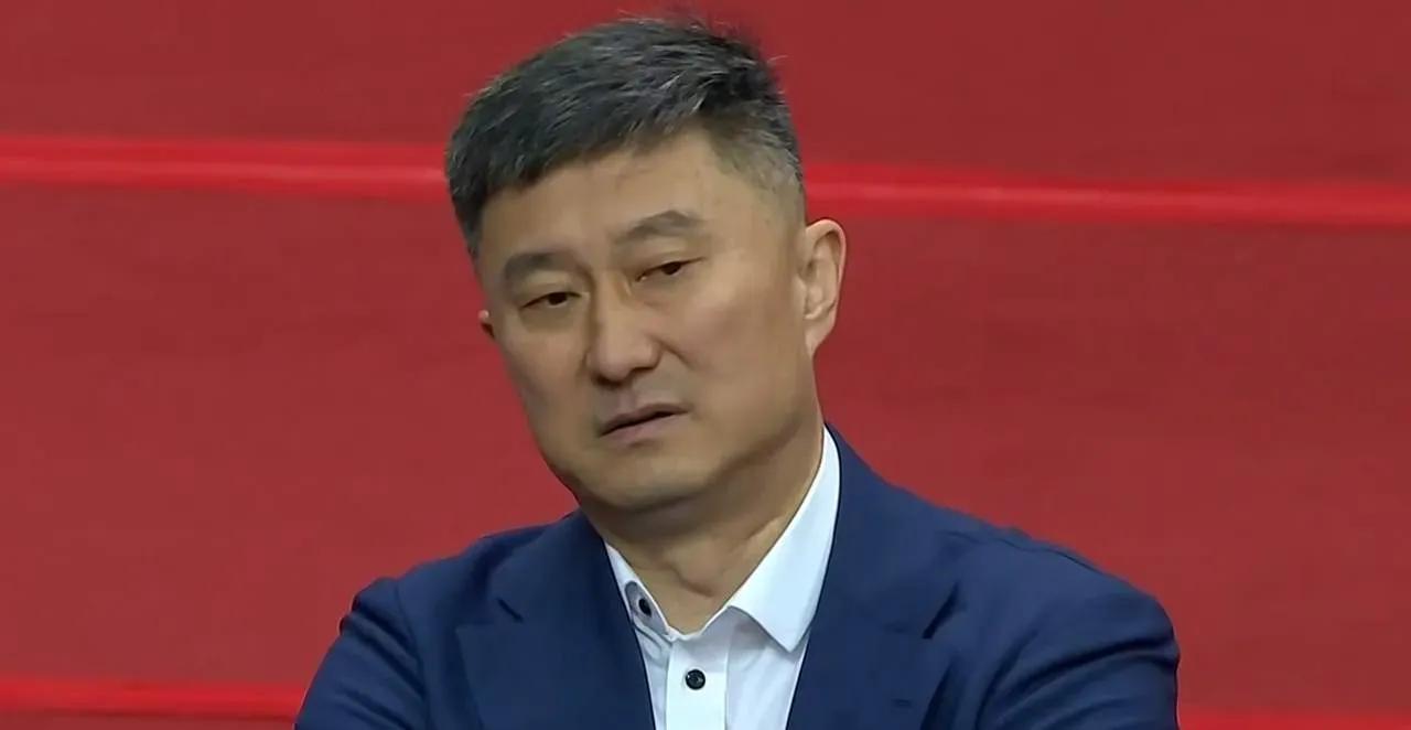 广东惨败广州，杜锋下课进入倒计时！季后赛12进8首战，排名第五的广东在主场输给了