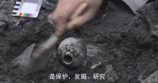 2007年，我国耗费3个亿，捞上来一艘沉船，没想到船身800年都没腐烂，里面文物