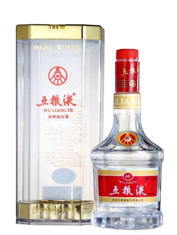 五粮液现在到底贵不贵？聊聊我的一点思考五粮液现价69元，市值2700亿，账上