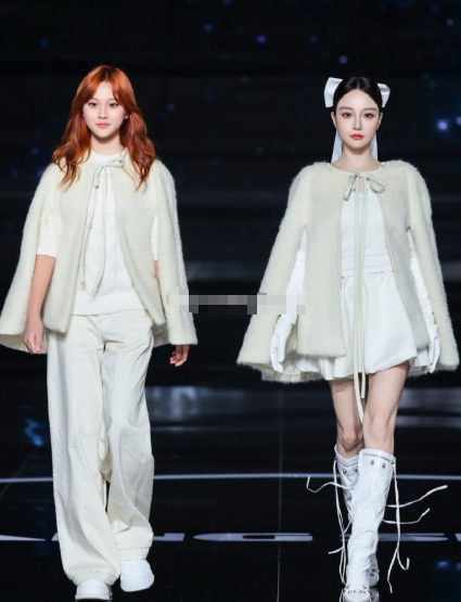 现在医美也太夸张了，我不说你能猜出谁是妈妈谁是女儿吗​​​