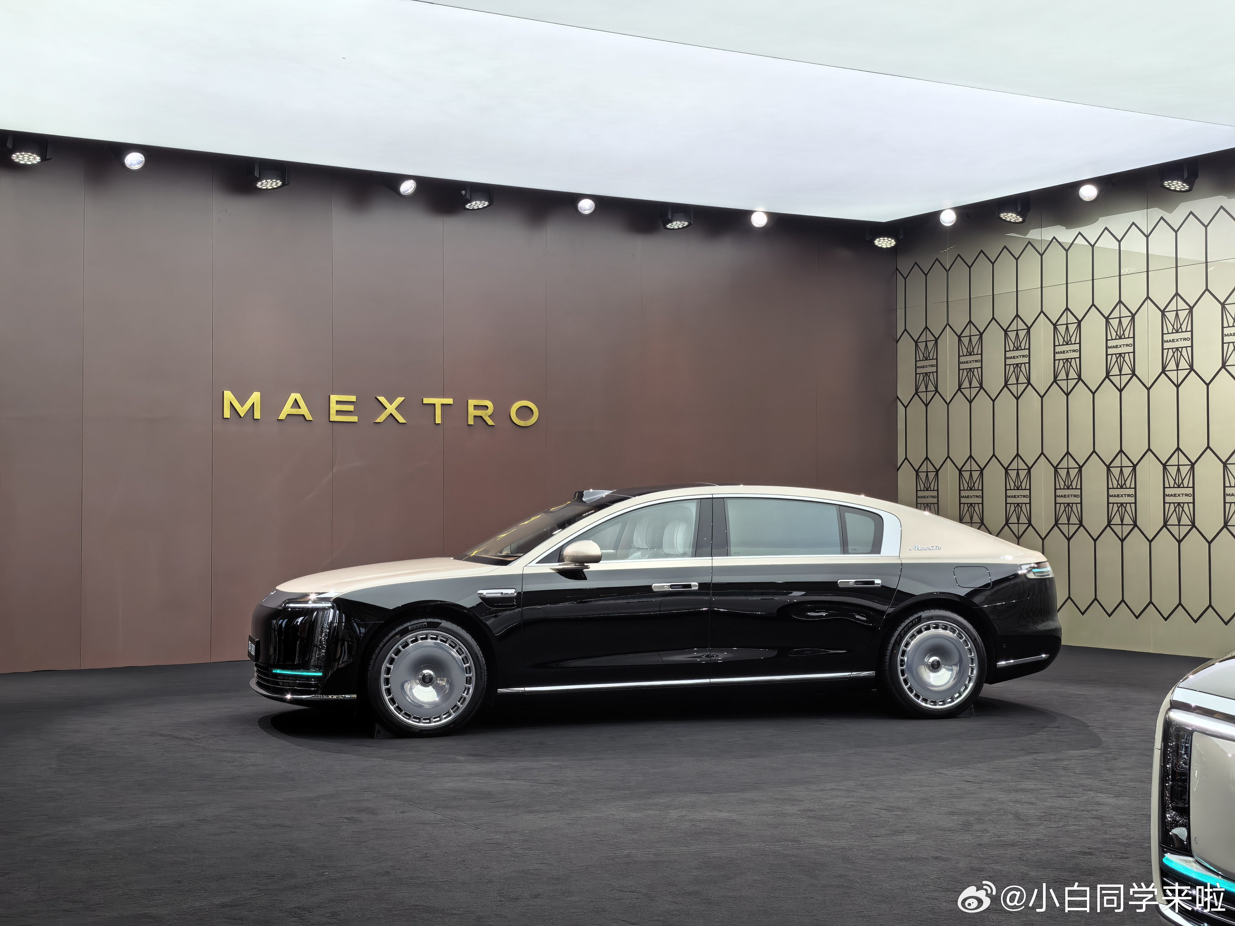 鸿蒙智行开年第一场发布会，从技术焕新发布会开始，确立技术优势后，接下来就能更好的