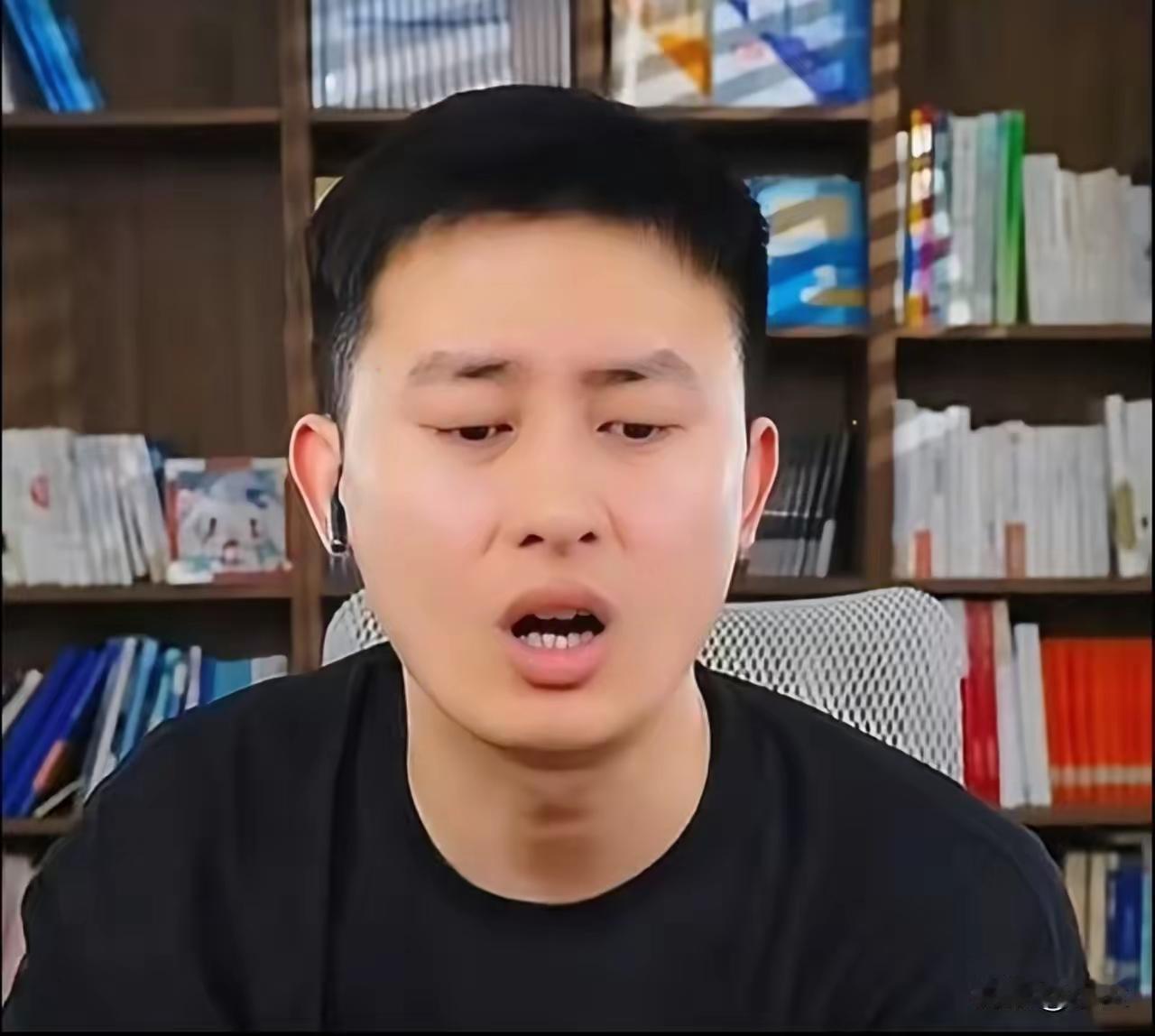 都说人心向利，可偏偏有人，把情义看得比千万家产还重。师父刚走，002号员工