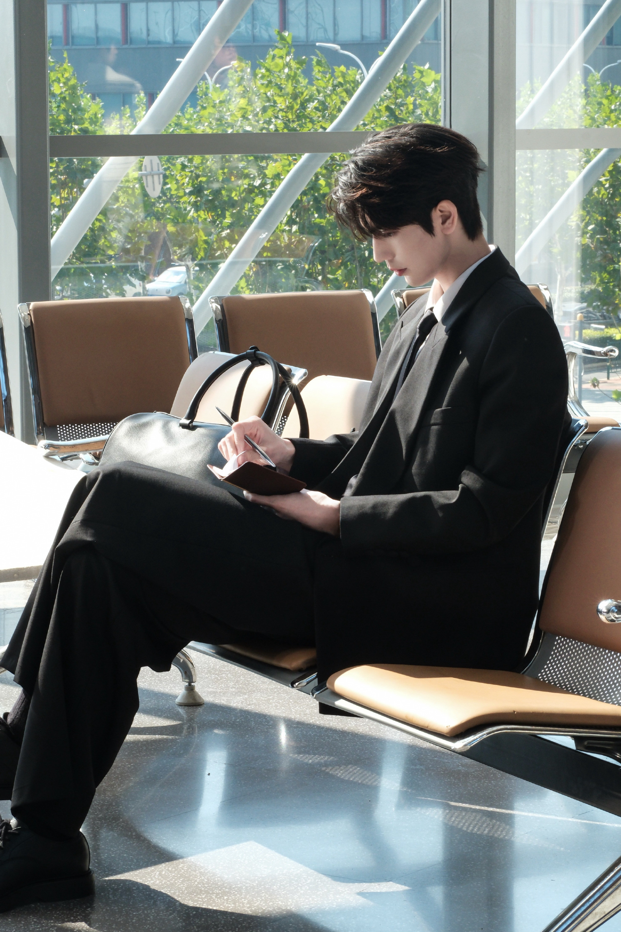 张凌赫×Lancôme兰蔻🎬花絮图集风格大赏