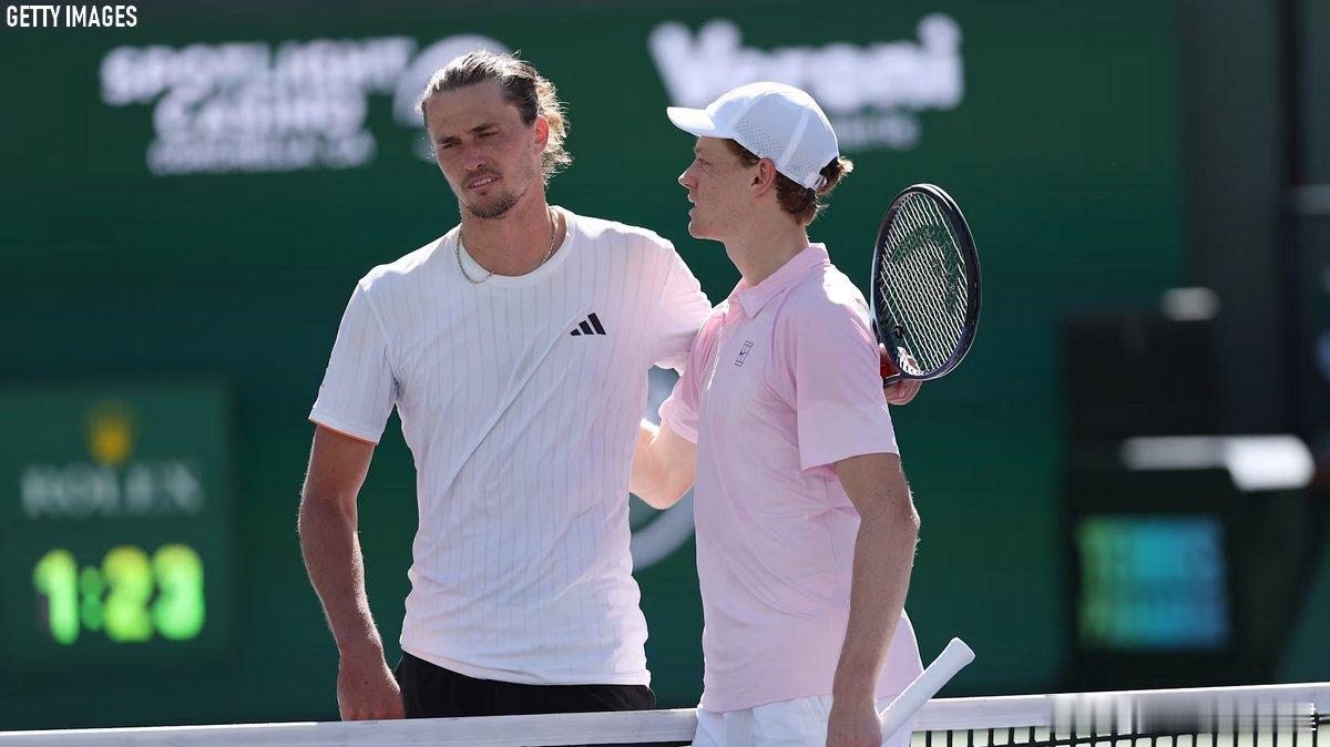 有点惨！兹维列夫在过去的13场比赛中输给比他排名更好的球员：❌梅德韦杰夫（No.