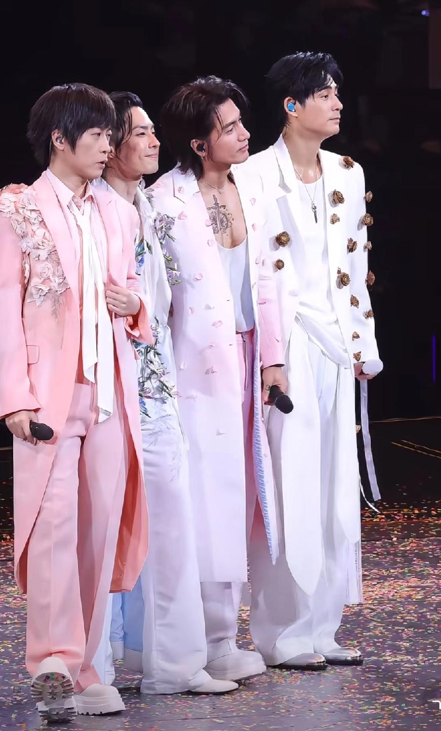 对不起，f3终究是我肤浅了原来f3和阿信之间的友情并不像网上说的那么肤浅和复