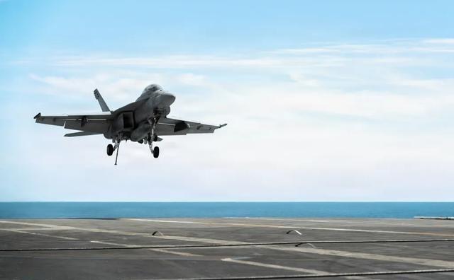 事故原因确切明了！拦阻索断裂！EA-18G坠毁，中国巨力索具摊上大事了？9月28