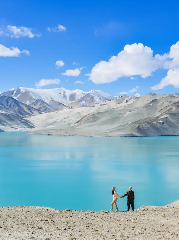 问世间，这世间就不存在不喜欢女人的男人。若有男人对女人毫无兴趣，那便是异类，