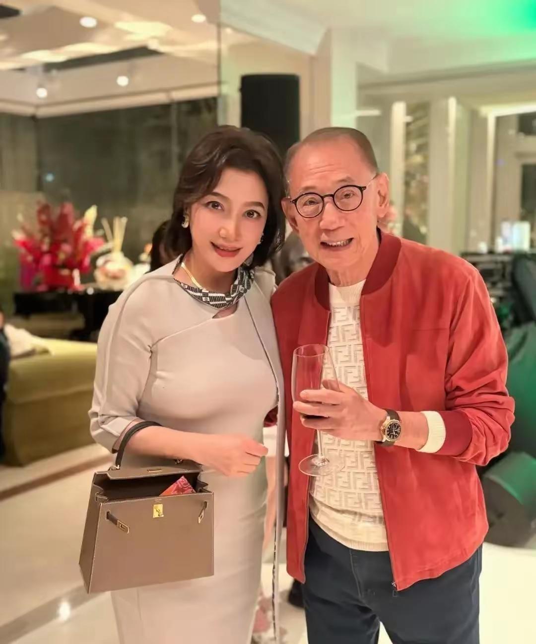 [吃瓜]英皇娱乐“瞎混”20年，到头来拿得出手的，还是20年前那批人，最后债