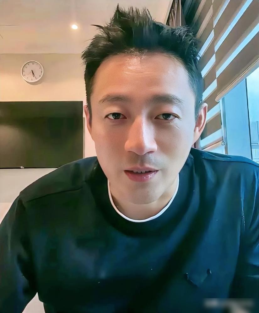 汪小菲又冲亲妈张兰开火了，全网都在喷他是个没断奶的白眼狼。可你只要翻开麻六记那张