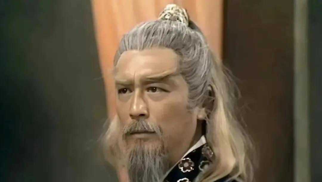 黄药师，害死了自己的老婆冯衡，打残了四个徒弟。女儿离家出走，在江湖上找了个灭门