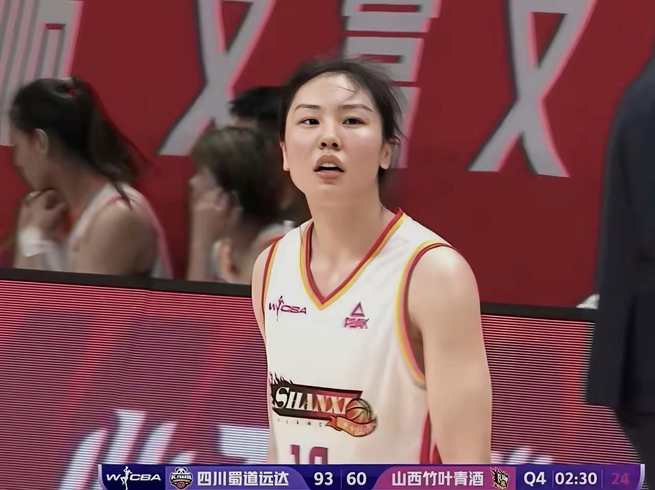 WCBA总决赛第一场比赛，虽然说不上精彩，但也可以说是非常激烈。四川女篮打的好