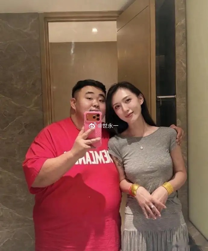 这男人娶到这么漂亮的老板，肯定是有什么过人之处